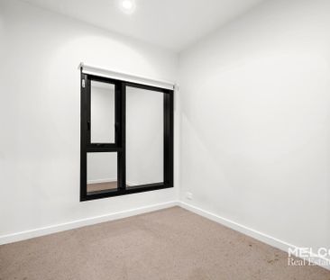 ARCHITECTURAL ICON - UNFURNISHED TWO BEDROOMS - Photo 5