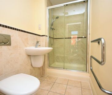 2 bedroom flat to rent - Photo 6