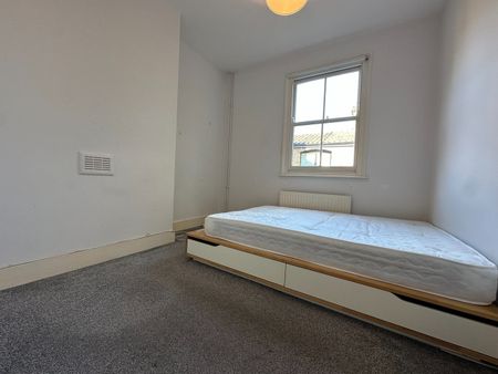 4 Bed Terraced House, Swanfield Street, E2 - Photo 4
