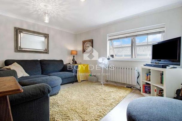 Crowhurst Court, Crowhurst Road, Colchester, CO3 - Photo 1