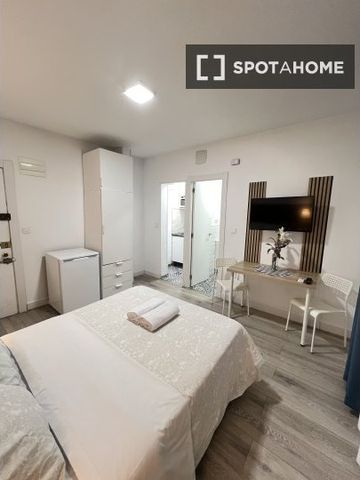 madrid, Community of Madrid 28015 - Foto 3