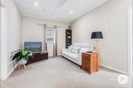 Coastal Living - 2 Bedrooms PLUS office and Teenage Retreat! - Photo 4