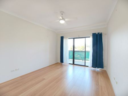 10 Nowra Street, Campsie - Photo 3