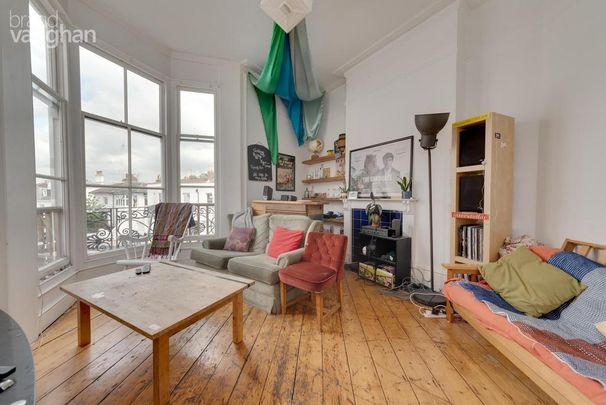 4 bedroom end of terrace house to rent - Photo 1