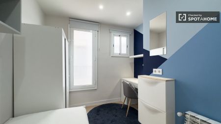 barcelona, Catalonia 08010 - Photo 3