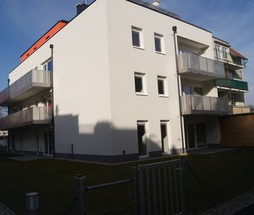 Drei-Zimmer-Wohnung mit Garten und Terrasse - Photo 1
