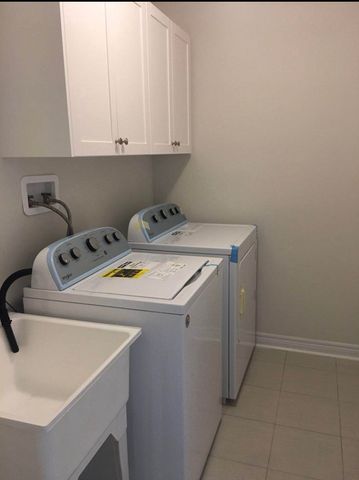 For Lease - 7 Brownsberger Road, Whitchurch-Stouffville, Ontario - Photo 2