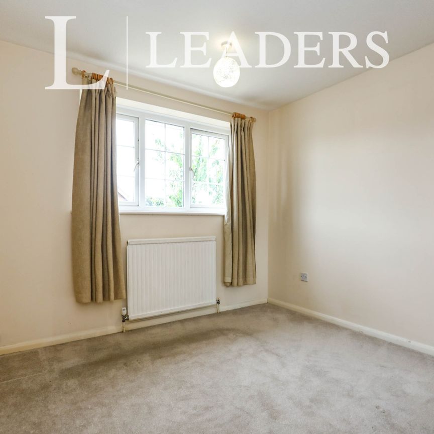 3 bedroom house to rent Miller Hill, Northampton, Northamptonshire, NN4 - Photo 1