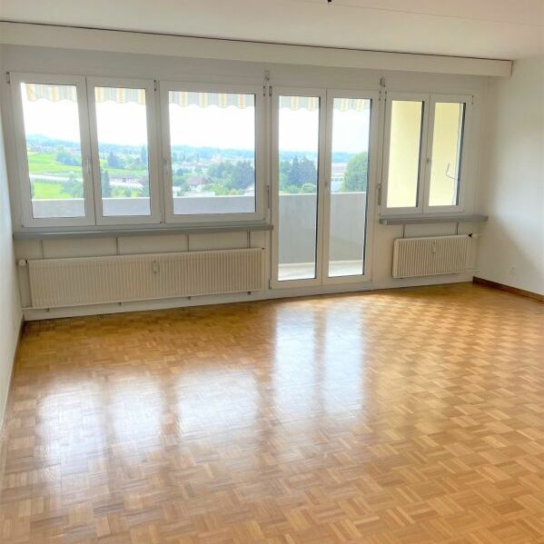 Weitblick mit Ihrer neuen Single-Wohnung - Seesicht vom Balkon, neue Küche und neues Bad - Photo 1