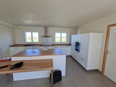 Location Maison 5 pièces 126m² - Photo 3