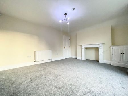 2 Bedroom - Photo 2