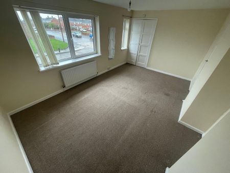 2 bedroom semi-detached house to rent - Photo 2