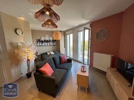 Location Appartement 1 pièce 31m² PORT DE BOUC 13110 - Photo 2