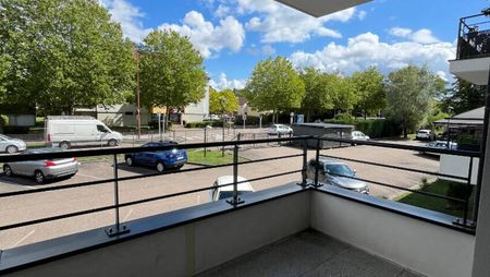F2 48.25 m2 RESIDENCE SENIOR - Photo 4