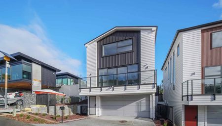 Walk to Wentworth! - Photo 4