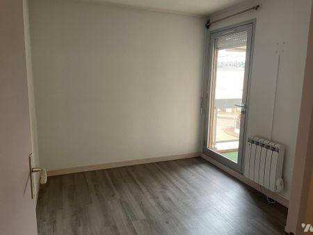 T3 de 91 m2 dans copropriété calme avec terrasse, cave et garage. - Photo 4