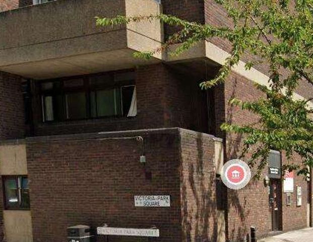 Victoria Park Square Room 1 - Photo 1