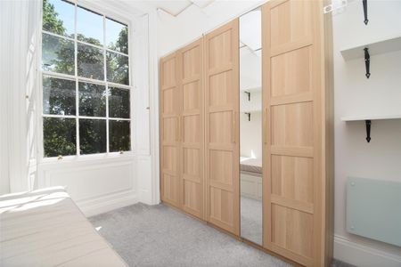 5 South Parade, Wakefield - Photo 4