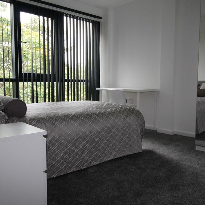 3 bedroom flat to rent - Photo 1