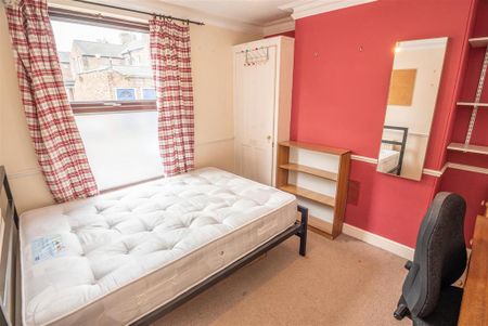 4 bedroom house to rent - Photo 3