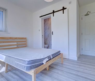 1 bedroom semi detached house to rent - Photo 2