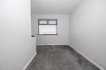 8 Cherrytree Walk, Lurgan, BT66 6EA - Photo 4