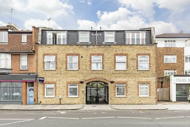 Hampton Road, TW2, London - Photo 1