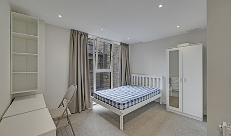 Beautiful 3-Bedroom, 3-Bathroom City Centre Apartment Near Hallam University - Photo 5