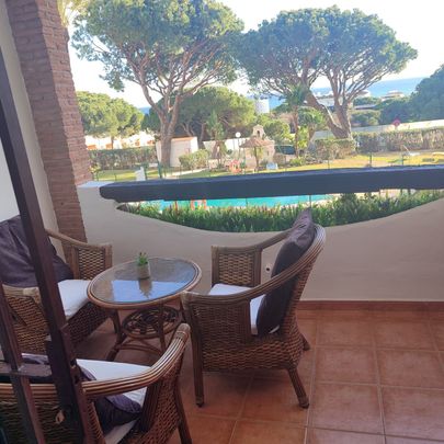 Alquiler de piso en Calle almendralejos de los jarales calahonda s/n - Photo 1