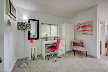 For Lease - 110 Surrey Street, Guelph, Ontario - Photo 4