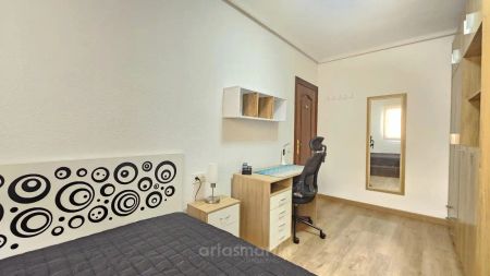 Piso de alquiler en Arapiles, Capuchinos - Glorieta - Ciudad Jardín - Photo 4