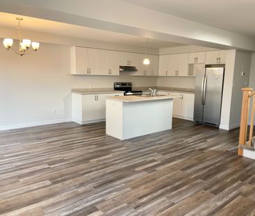 For Lease - 3001 Turner Crescent, London South, Ontario - Photo 4