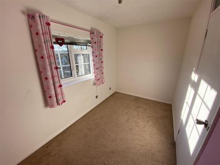 Thistle Close, HEMEL HEMPSTEAD - Photo 5