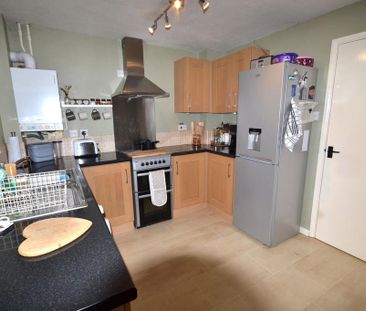 3 bedroom terraced house to rent - Photo 6