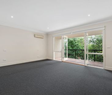 Perfectly Situated 3 Bedroom Townhouse - Photo 2