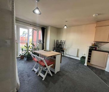 Signet Square, Coventry, CV2 - Photo 1