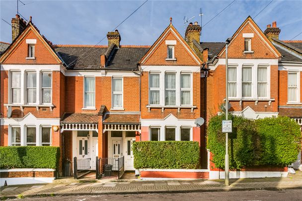 Lynn Road, Balham, SW12, London - Photo 1