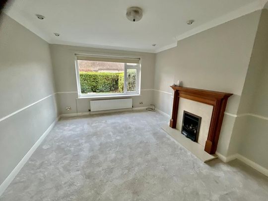 2 bedroom semi-detached bungalow to rent - Photo 1