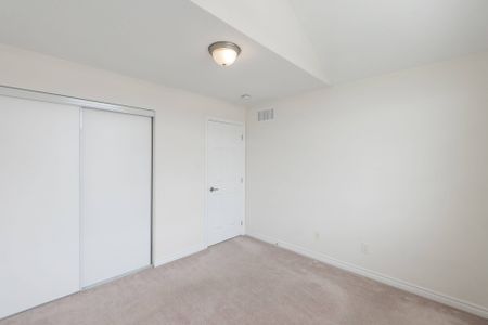 For Lease - 203 Flowing Creek Circle, Kanata, Ontario - Photo 4