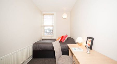 8 Mayville Terrace, Hyde Park, Leeds, LS6 1NB - Photo 2