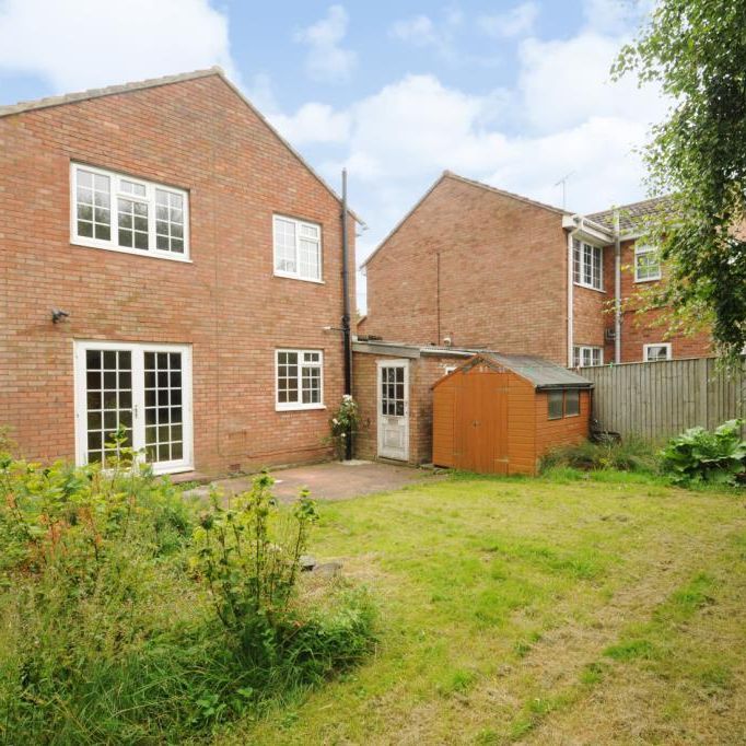 4 bedroom detached house to rent - Photo 1