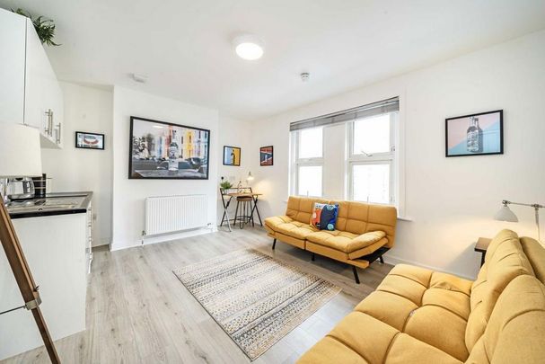 1 bedroom flat to rent - Photo 1