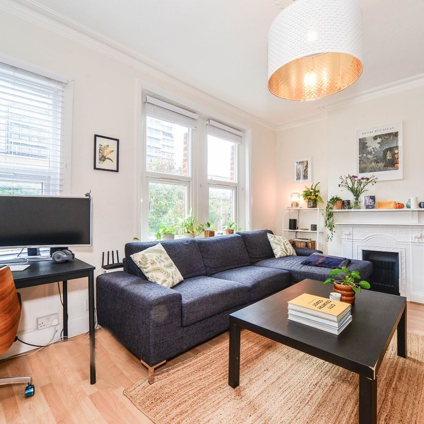 1 Bed Flat, St. Dunstans Road, W6 - Photo 1