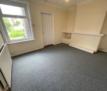 MALMESBURY PARK ROAD, CHARMINSTER (P05423) - Photo 4