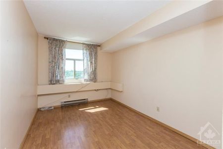 For Lease - 2760 Carousel Crescent Unit# 807, Blossom Park - Airport and Area, Ontario - Photo 4