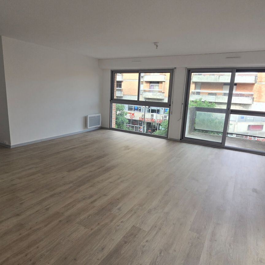 Location Appartement 3 pièces 76m² - Photo 1