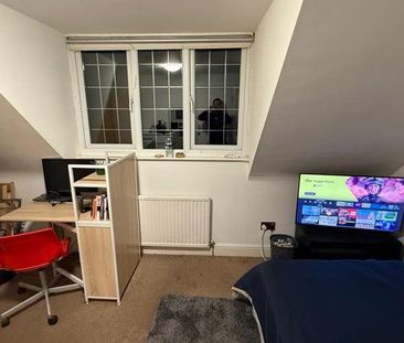 Room in a Shared Flat, Chesterfield Court, NW11 - Photo 6