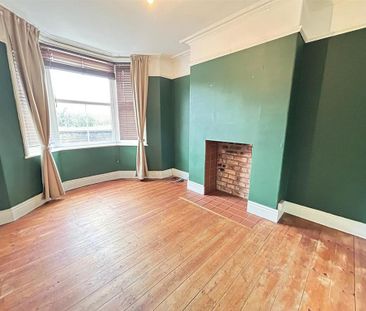 2 bedroom semi-detached house to rent - Photo 3