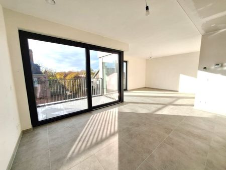 Makkelijk bereikbaar appartement met 2 slaapkamers vlakbij het centrum - Photo 4