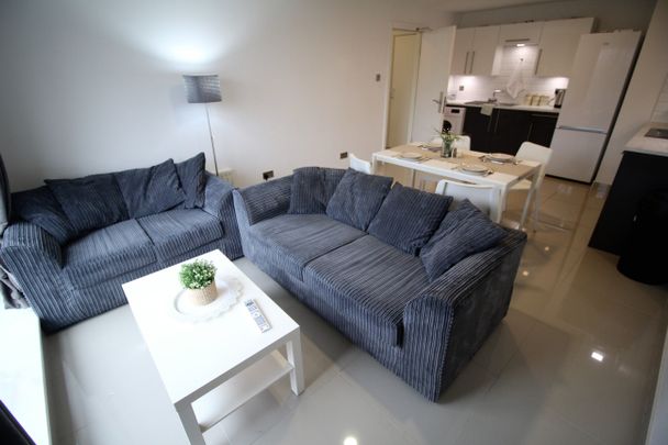 Flat 65, Samara Plaza, LS2 9DU, Leeds - Photo 1